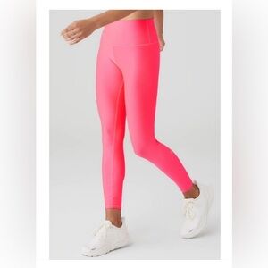 ALO yoga 7/8 airlift leggings, Pink Coral
Great condition XXS
